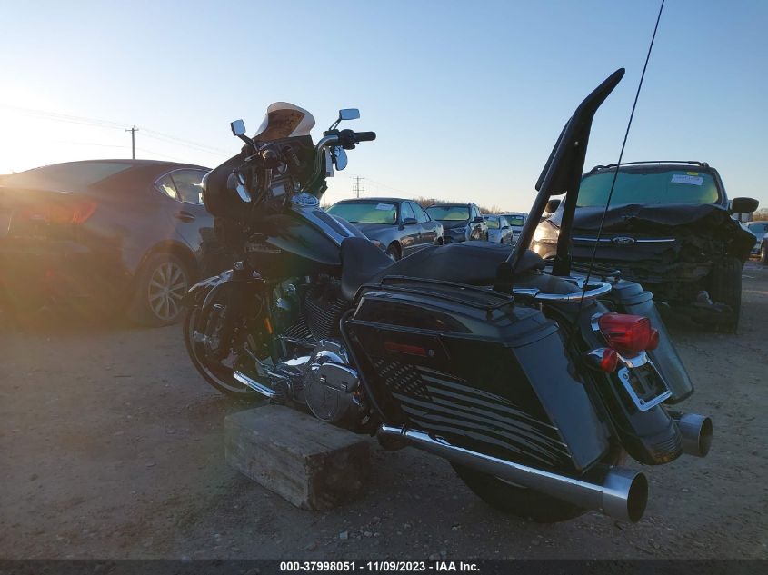 2008 HARLEY-DAVIDSON FLHX - 1HD1KB4138Y615196