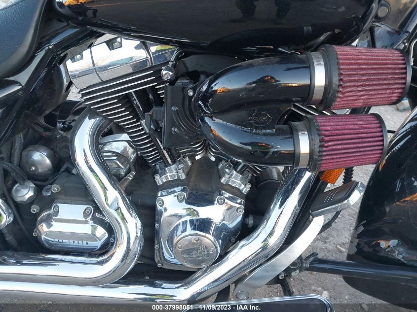 2008 HARLEY-DAVIDSON FLHX - 1HD1KB4138Y615196