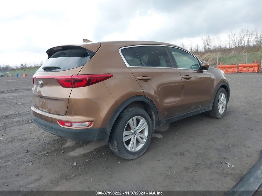VIN KNDPMCAC0J7303558 2018 KIA SPORTAGE LX