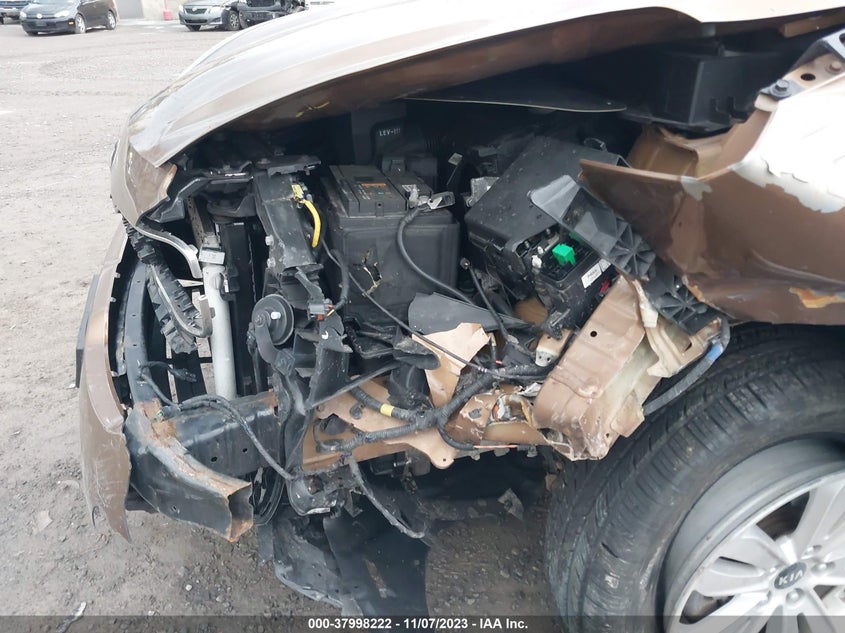 VIN KNDPMCAC0J7303558 2018 KIA SPORTAGE LX