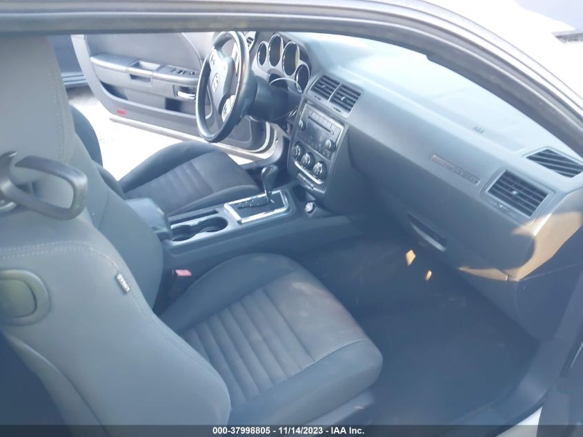 2013 DODGE CHALLENGER SXT - 2C3CDYAG5DH670144