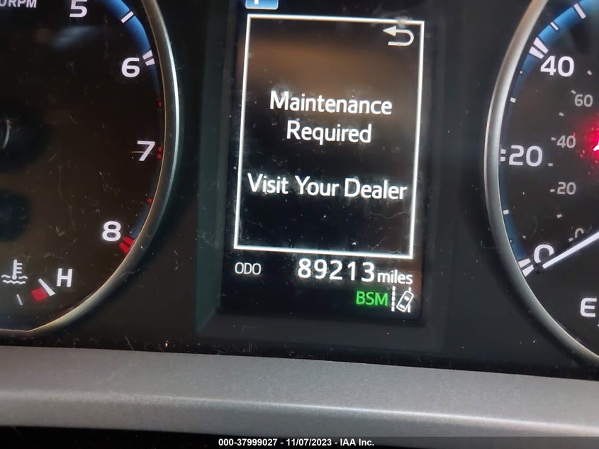 VIN 2T3WFREV7JW491309 2018 TOYOTA RAV4 XLE