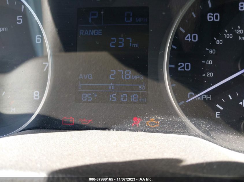 2017 HYUNDAI ELANTRA SE - KMHD74LF8HU397087