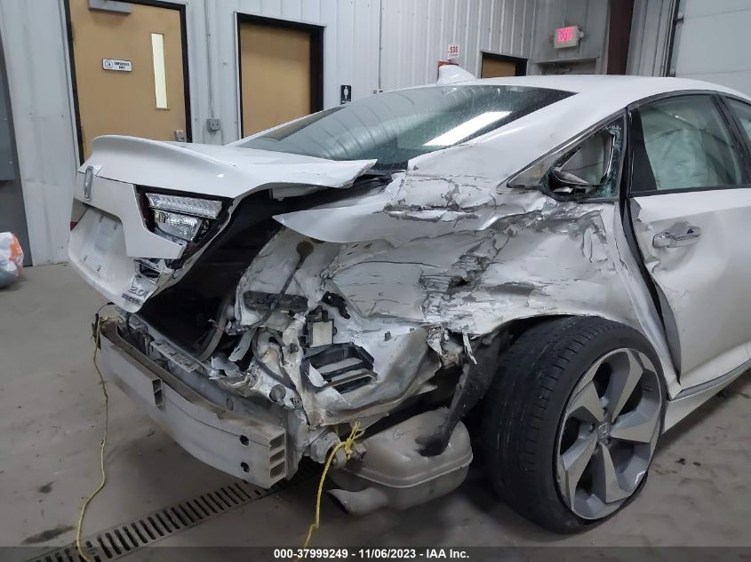2019 HONDA ACCORD TOURING 2.0T - 1HGCV2F91KA017176