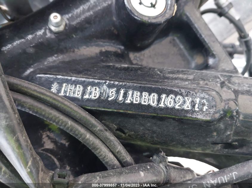 2011 HARLEY-DAVIDSON FLSTC - 1HD1BW511BB016281