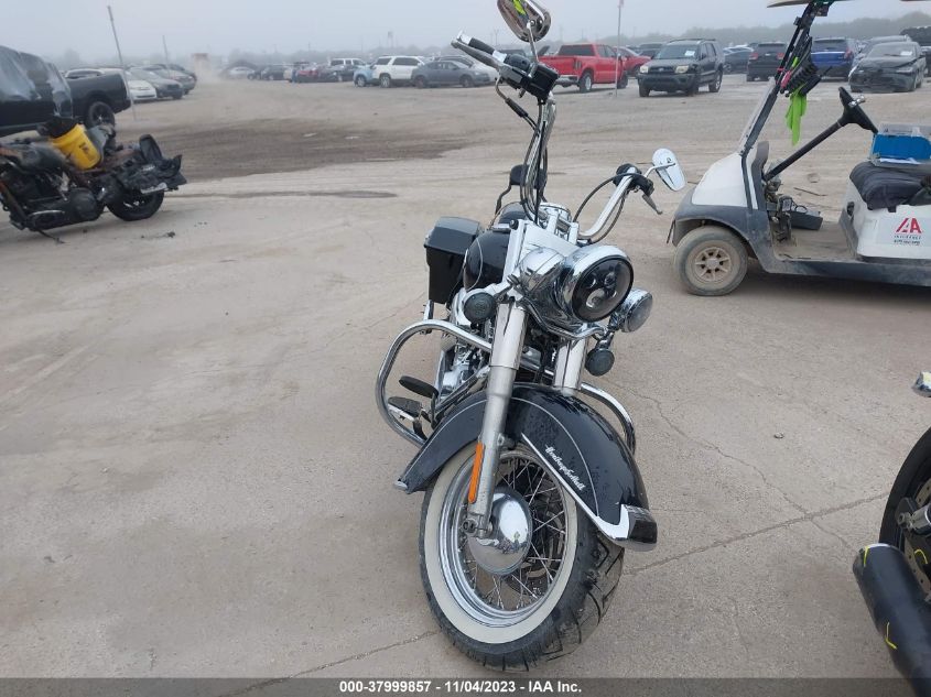 2011 HARLEY-DAVIDSON FLSTC - 1HD1BW511BB016281