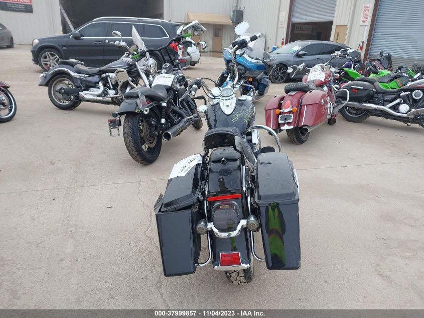 2011 HARLEY-DAVIDSON FLSTC - 1HD1BW511BB016281