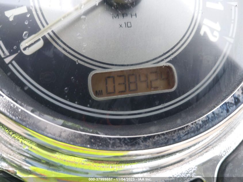 2011 HARLEY-DAVIDSON FLSTC - 1HD1BW511BB016281