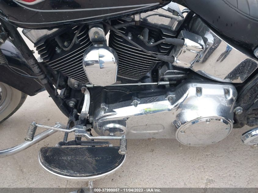 2011 HARLEY-DAVIDSON FLSTC - 1HD1BW511BB016281