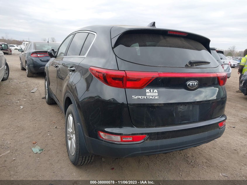 VIN KNDPMCAC9K7504716 2019 KIA SPORTAGE LX