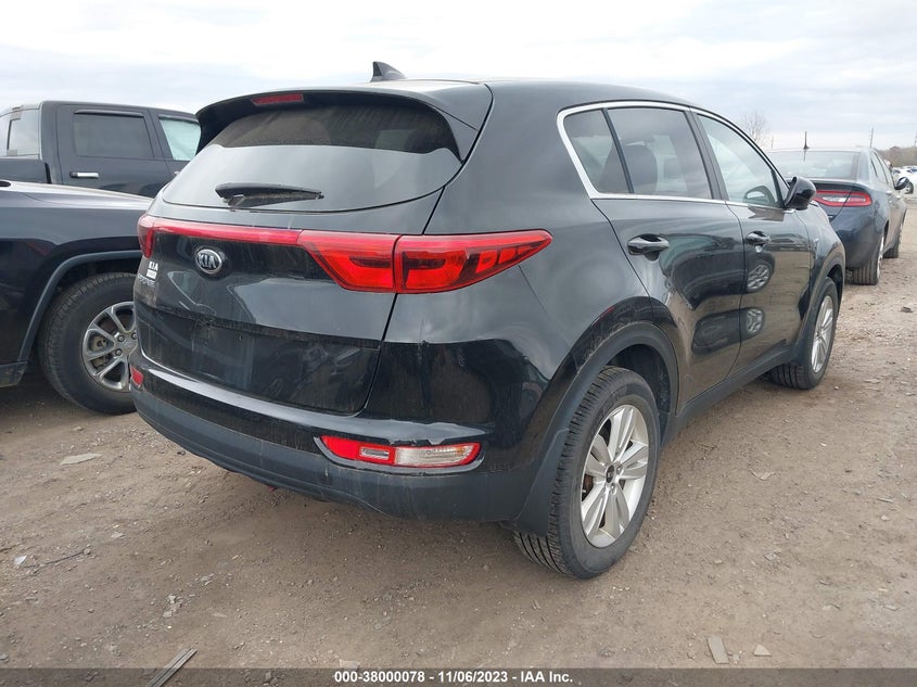 VIN KNDPMCAC9K7504716 2019 KIA SPORTAGE LX