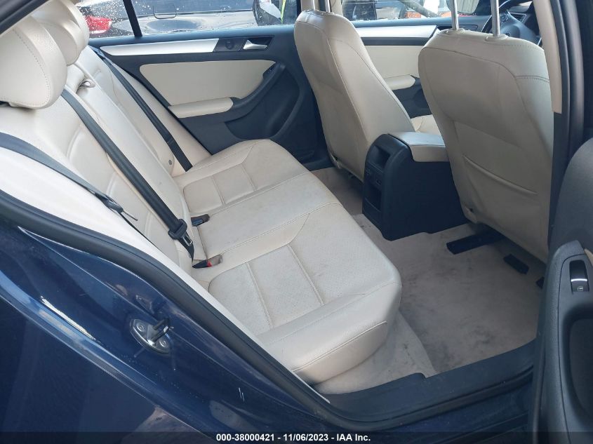 2014 VOLKSWAGEN JETTA HYBRID SE 3VW637AJ8EM233711