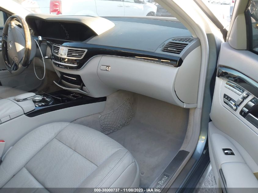2013 MERCEDES-BENZ S 550 4MATIC - WDDNG9EB7DA493715