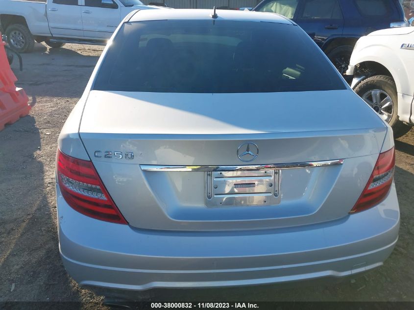 2013 MERCEDES-BENZ C 250 SPORT/LUXURY WDDGF4HB2DR295104