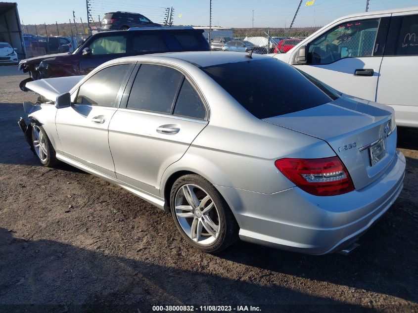 2013 MERCEDES-BENZ C 250 SPORT/LUXURY WDDGF4HB2DR295104