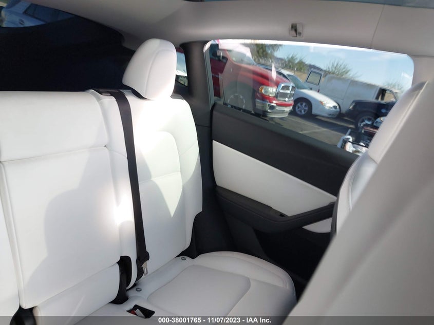 VIN 5YJYGDEE6LF044682 2020 TESLA MODEL Y