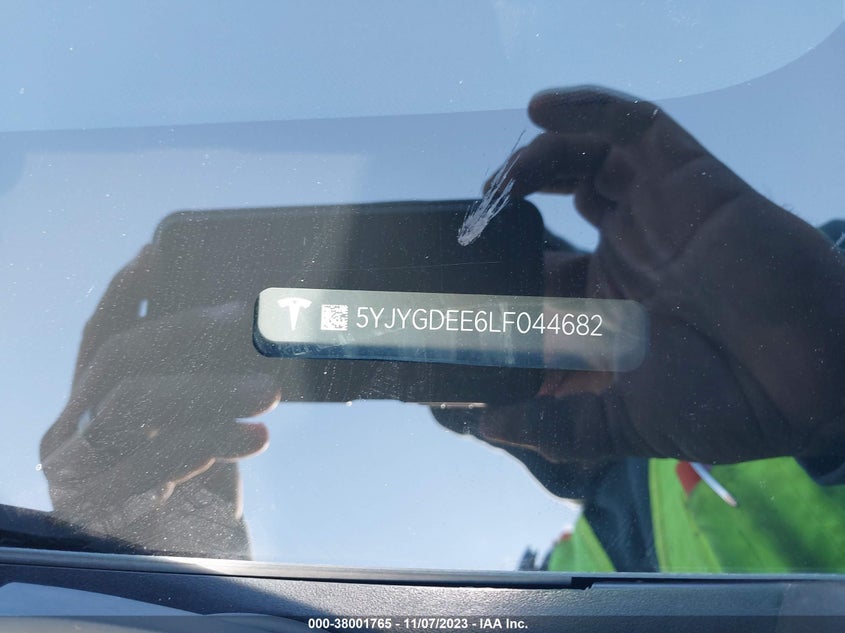 VIN 5YJYGDEE6LF044682 2020 TESLA MODEL Y