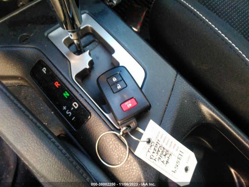 2017 TOYOTA RAV4 XLE - JTMRFREV4HJ173993