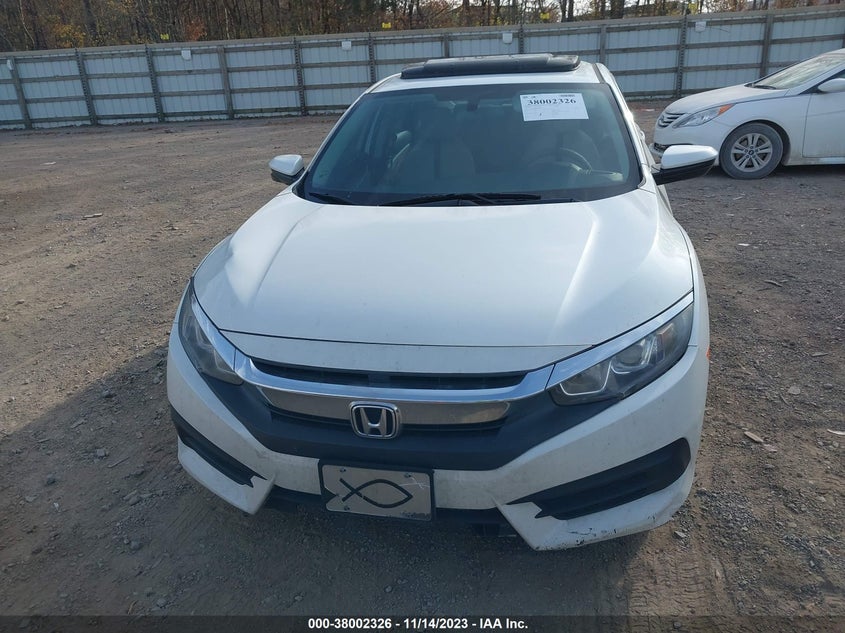 VIN 19XFC2F70JE010005 2018 HONDA CIVIC EX