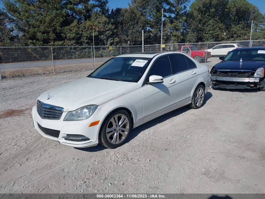 2013 MERCEDES-BENZ C 250 LUXURY/SPORT WDDGF4HB8DR262849