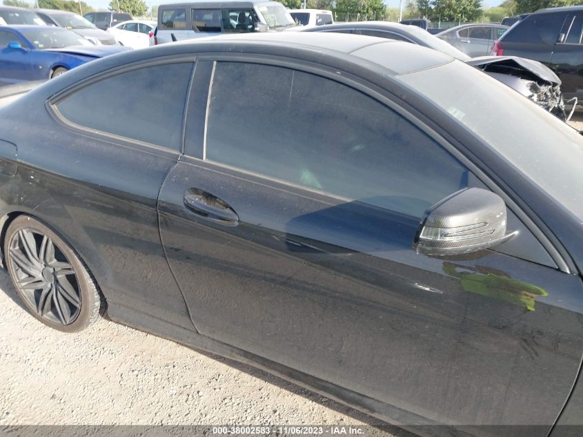 2013 MERCEDES-BENZ C 250 WDDGJ4HB5DF959136