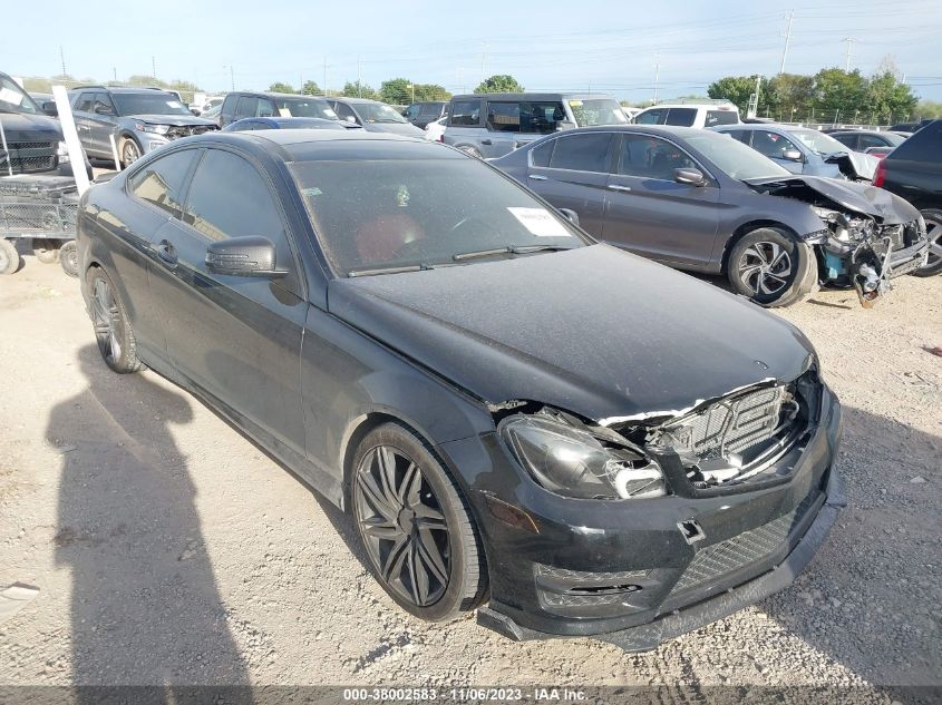 2013 MERCEDES-BENZ C 250 - WDDGJ4HB5DF959136