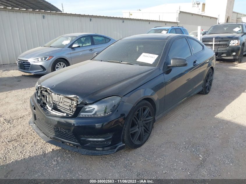 2013 MERCEDES-BENZ C 250 WDDGJ4HB5DF959136