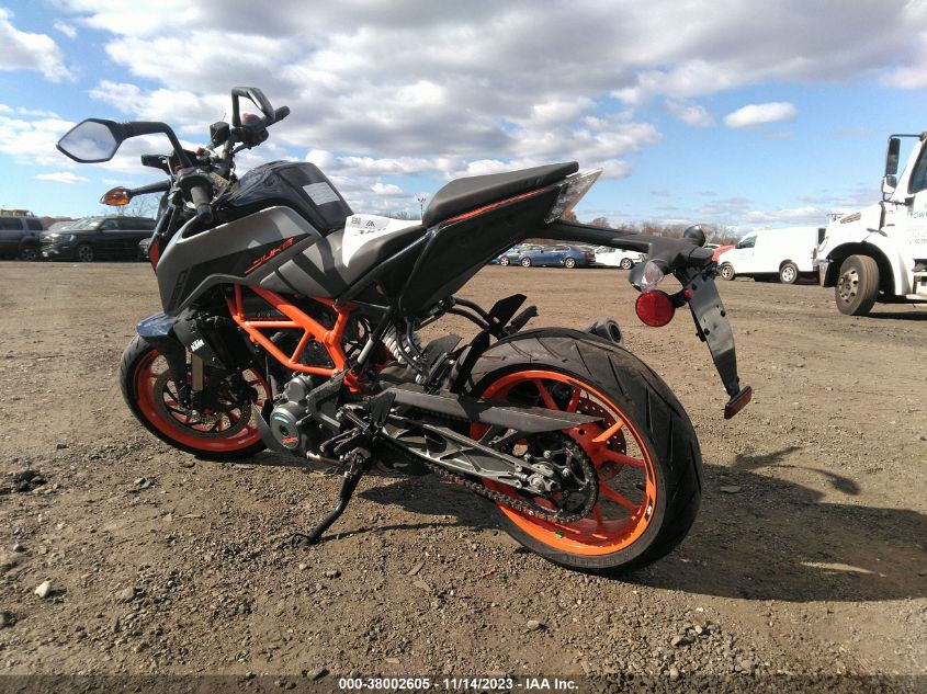 2022 KTM 390 DUKE MD2JPJ402NC256804