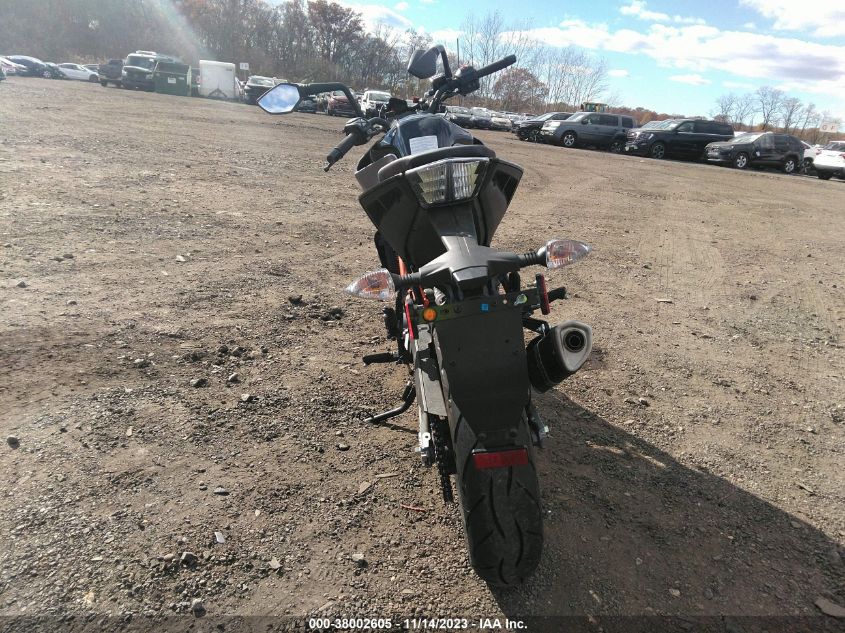 2022 KTM 390 DUKE MD2JPJ402NC256804