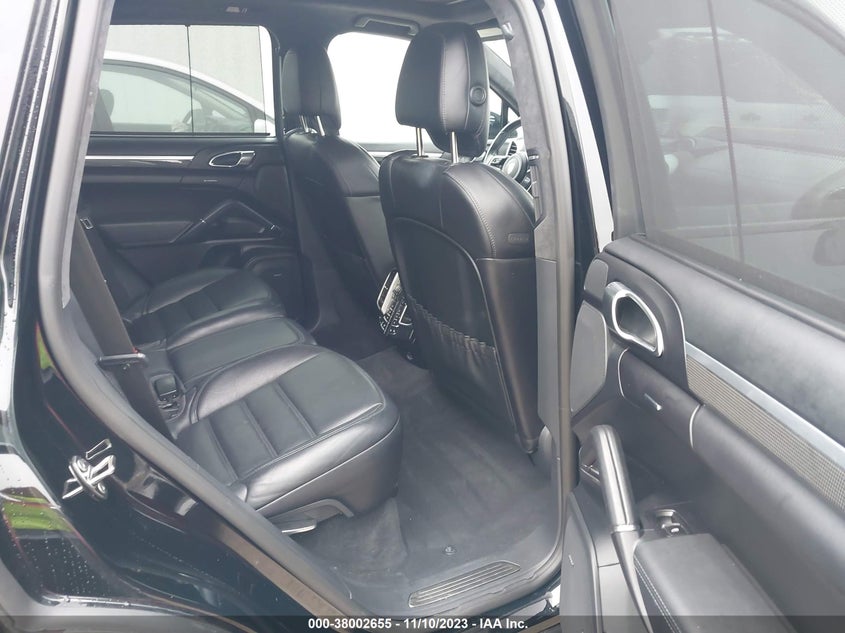 VIN WP1AD2A20HLA81644 2017 PORSCHE CAYENNE GTS