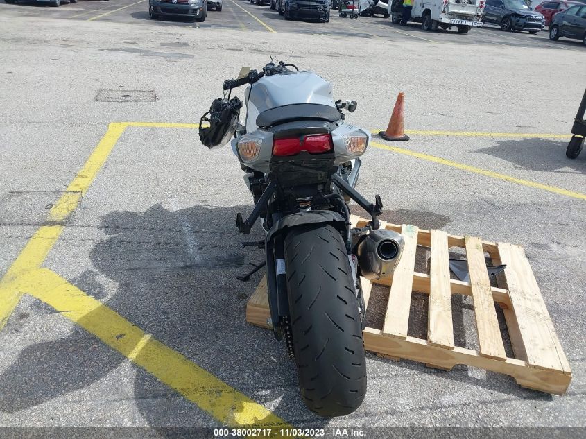 2022 SUZUKI GSX-R750 - JS1GR7MA5N7101558