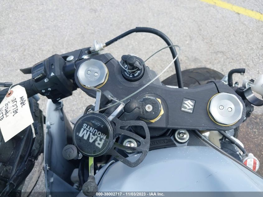 2022 SUZUKI GSX-R750 - JS1GR7MA5N7101558
