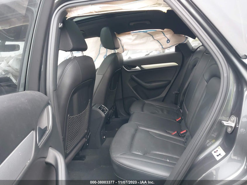 VIN WA1BCCFS4JR008037 2018 AUDI Q3 PREMIUM