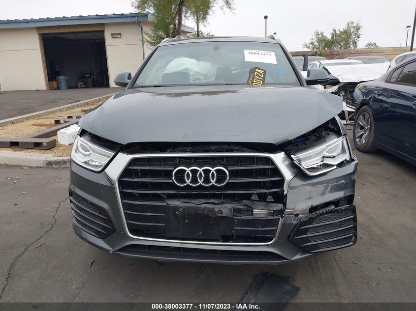 VIN WA1BCCFS4JR008037 2018 AUDI Q3 PREMIUM