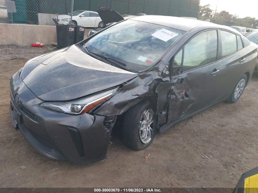 JTDKARFU1L3115813 Toyota Prius LE 6