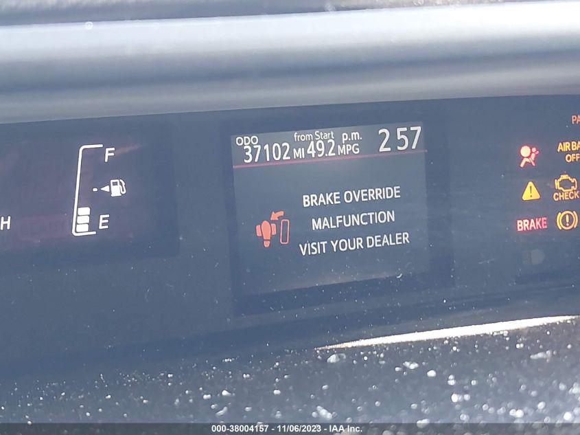 2016 TOYOTA PRIUS C - JTDKDTB32G1590776