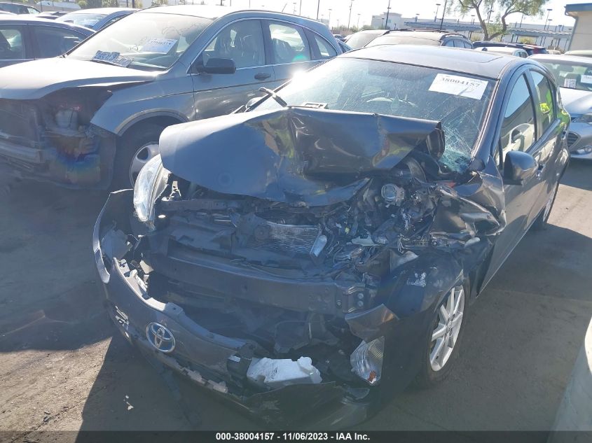 2016 TOYOTA PRIUS C - JTDKDTB32G1590776