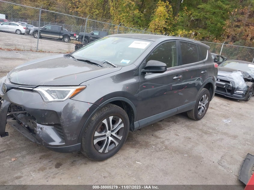 VIN JTMZFREV9HJ722121 2017 TOYOTA RAV4 LE