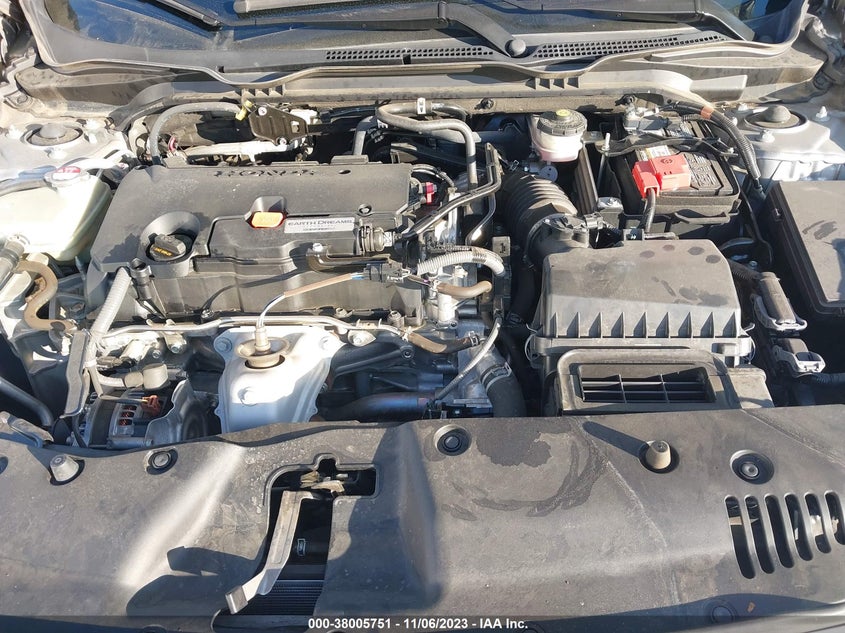 VIN 19XFC2F69KE210776 2019 HONDA CIVIC LX