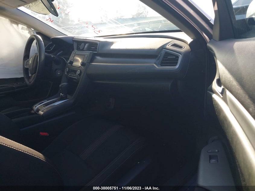VIN 19XFC2F69KE210776 2019 HONDA CIVIC LX