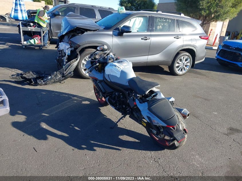 2023 SUZUKI GSX-R750 JS1GR7MA5P7100655