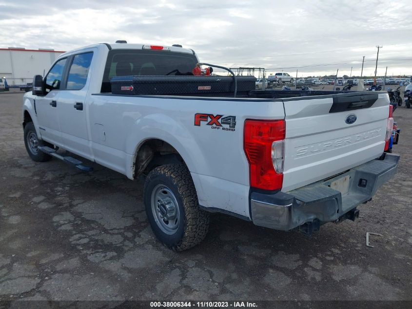 1FT7W2BT2MEC22550 Ford F-250 XL 3