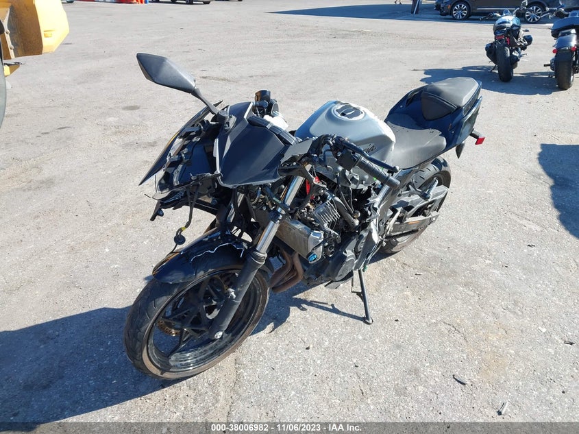 VIN JKAEXKG17KDA32318 2019 KAWASAKI EX400