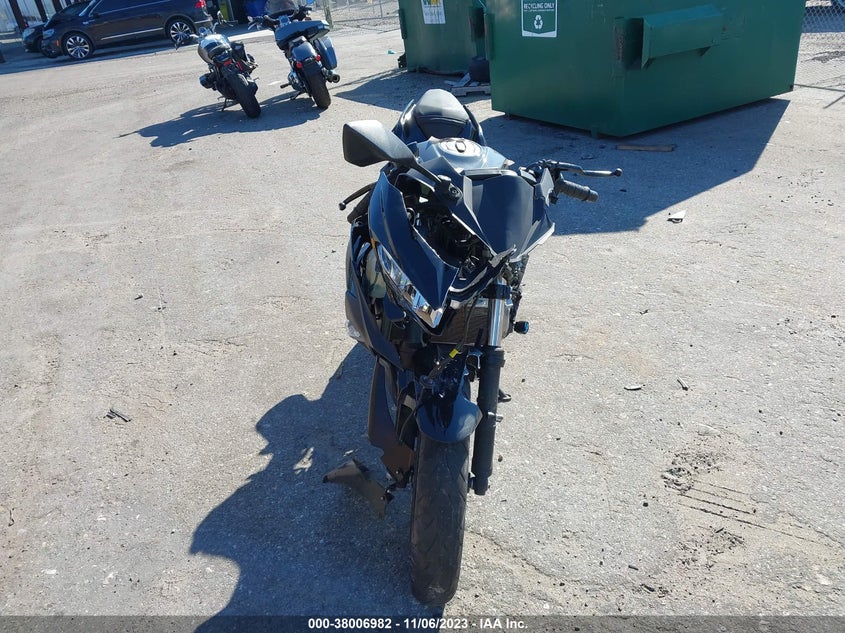 VIN JKAEXKG17KDA32318 2019 KAWASAKI EX400