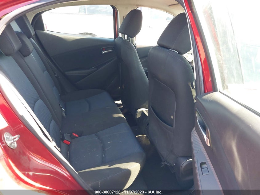 VIN 3MYDLBYV9JY317840 2018 TOYOTA YARIS IA