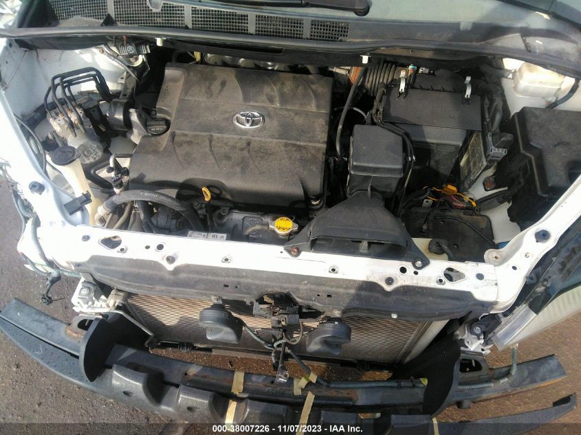 2014 TOYOTA SIENNA LTD/XLE - 5TDDK3DC5ES086766