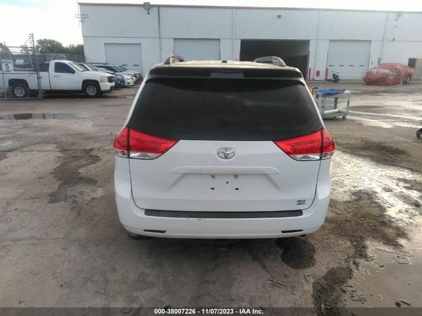2014 TOYOTA SIENNA LTD/XLE - 5TDDK3DC5ES086766
