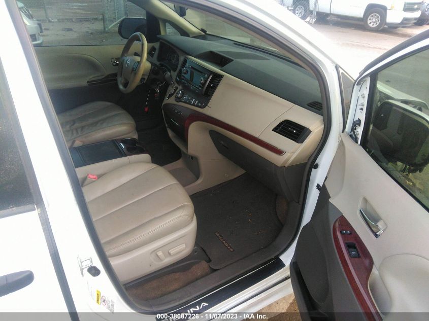 2014 TOYOTA SIENNA LTD/XLE - 5TDDK3DC5ES086766