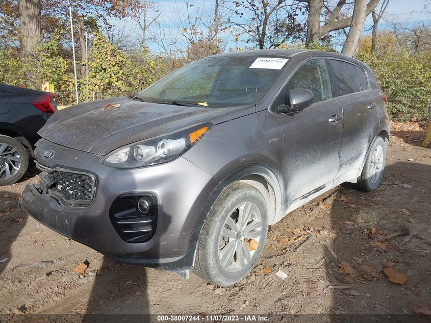VIN KNDPMCAC0J7467649 2018 KIA SPORTAGE LX