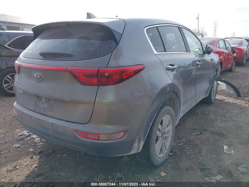 VIN KNDPMCAC0J7467649 2018 KIA SPORTAGE LX